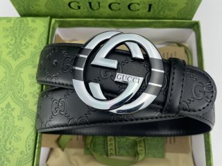 Gucci leather belt large logo