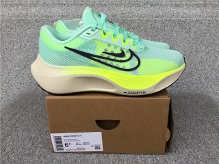 Nike Zoom Fly 5 Carbon Plate Running Shoe DM8974-300