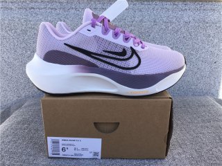 Nike Zoom Fly 5 Carbon Plate Running Shoe DM8974-500